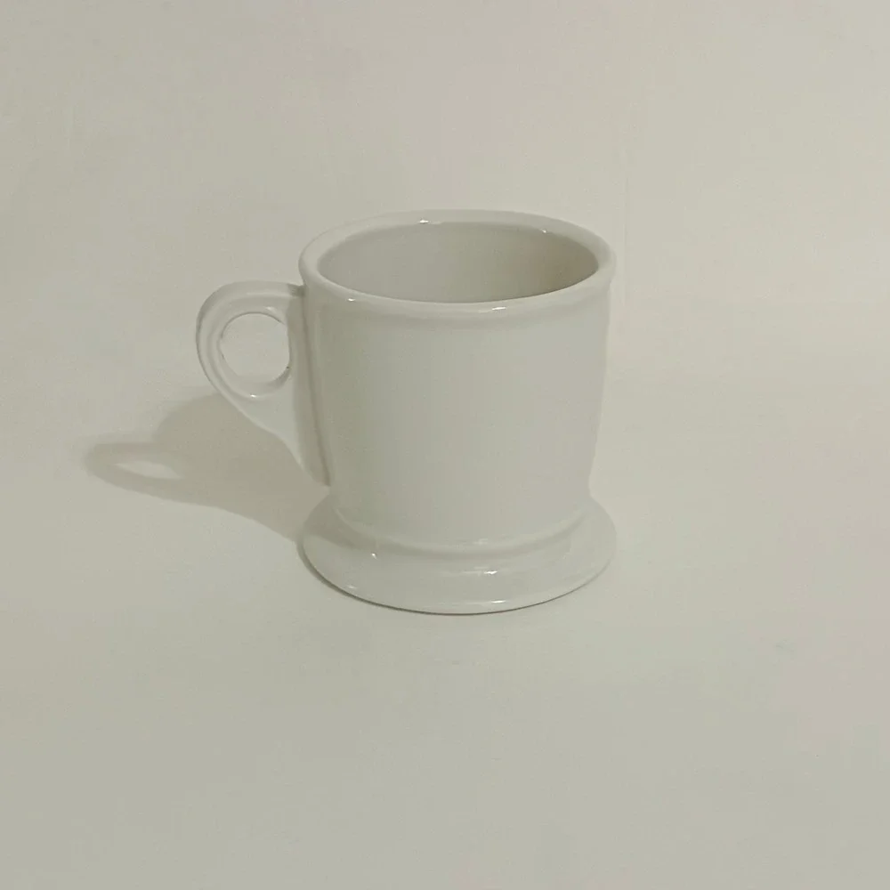 ANTHROPOLOGIE Letter‎ 